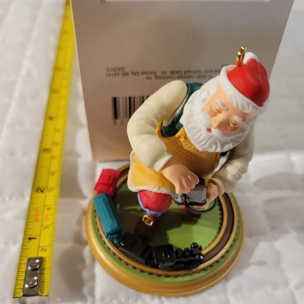 Vintage‎ Hallmark Keepsake Toymaker Santa Christmas Ornament Festive Holiday Fun